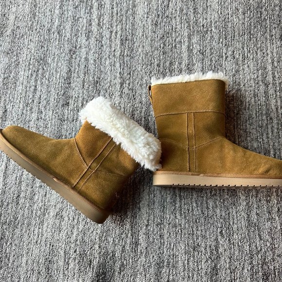NWOT Koolaburra by UGG Tan Brown Sherpa Booties Boots Womens Size 8 Cozy Winter - Picture 9 of 9